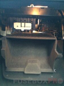 bmw x1 e84 2010 2015 passenger compartment fuse holder